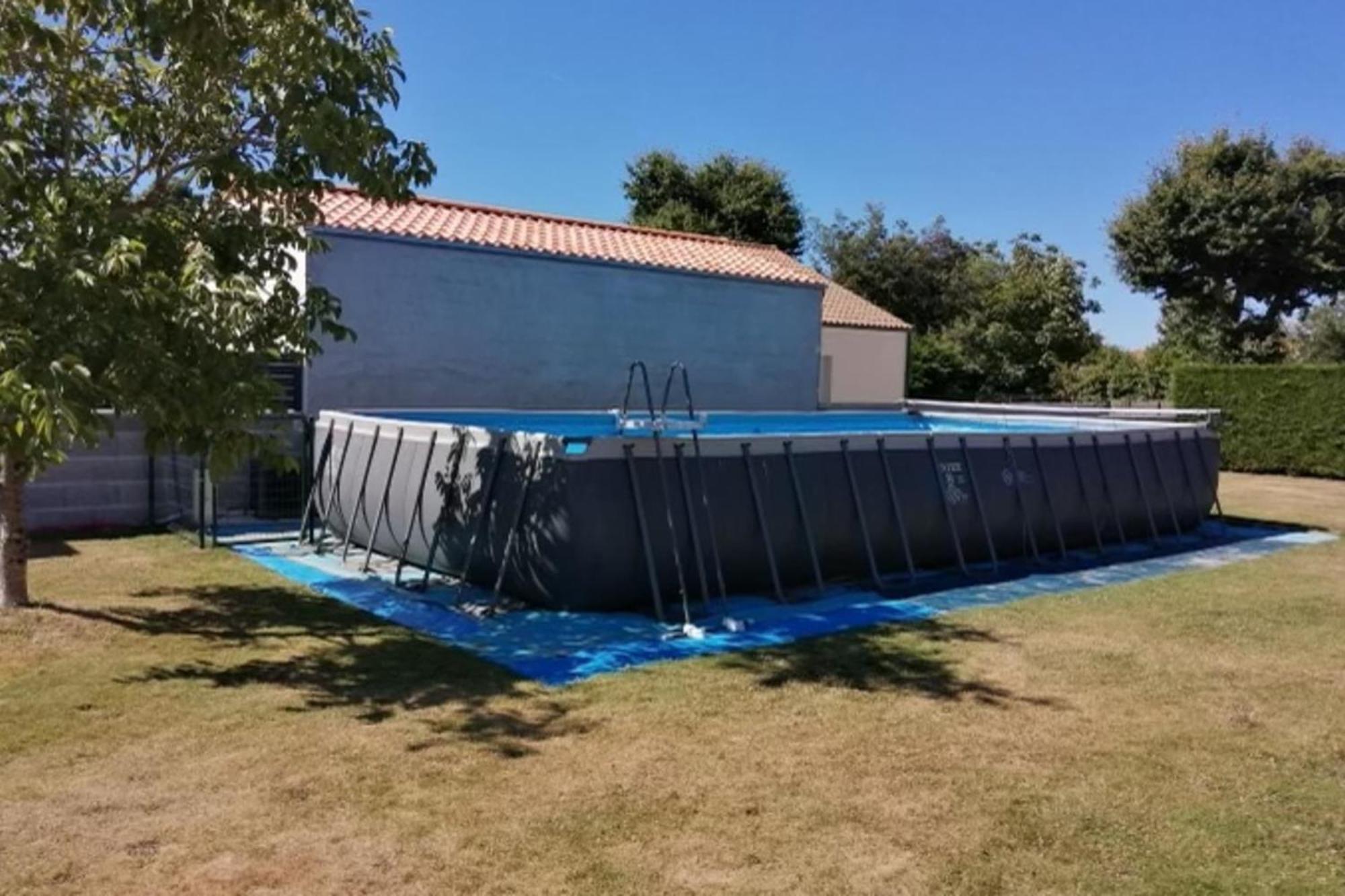 Grande maison avec jardin Chauvé Extérieur photo