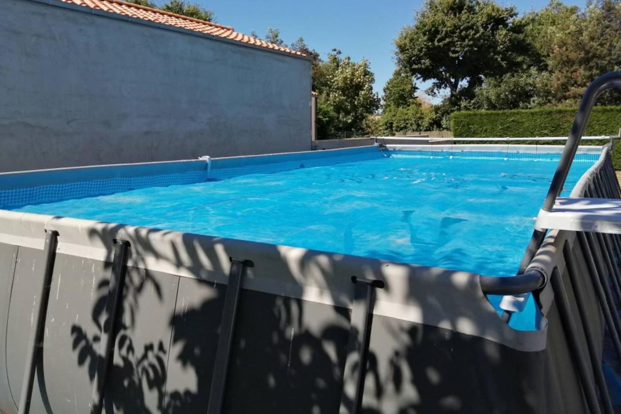 Grande maison avec jardin Chauvé Extérieur photo